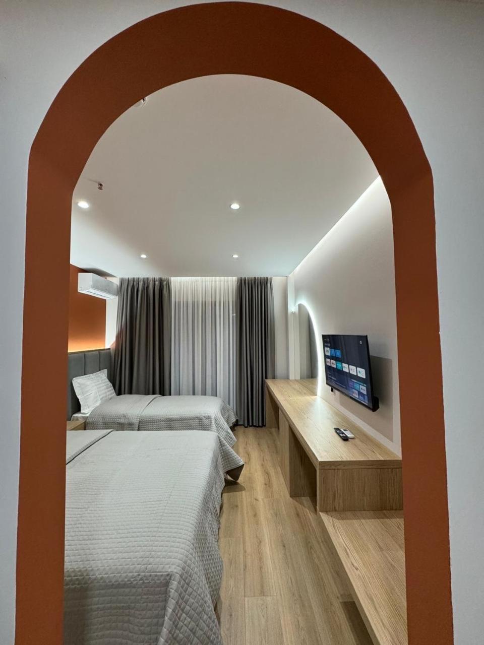 Hotel Lyhnidas Udenisht Екстер'єр фото