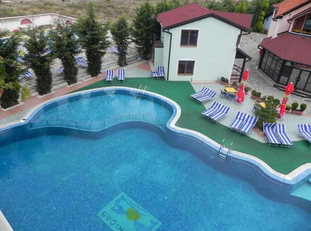 Hotel Lyhnidas Udenisht Екстер'єр фото
