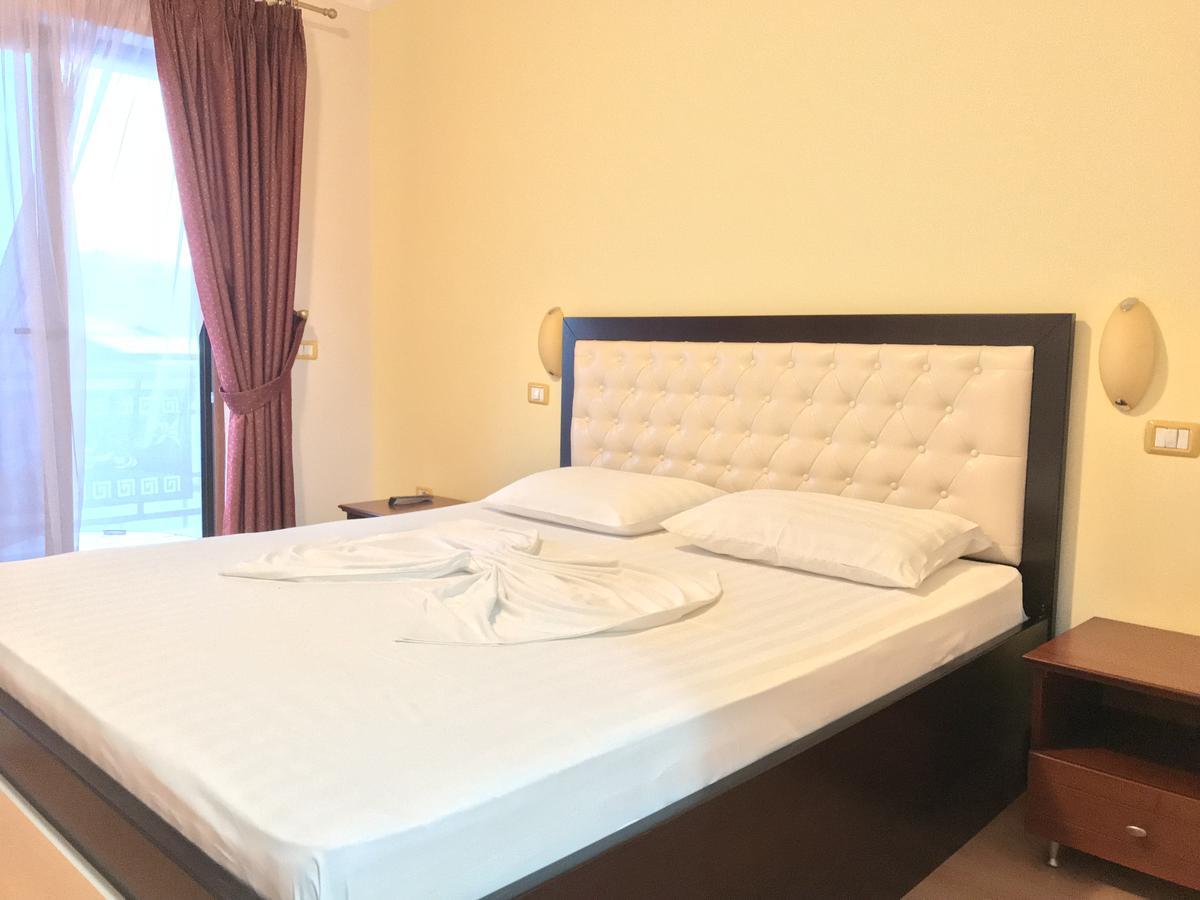 Hotel Lyhnidas Udenisht Екстер'єр фото