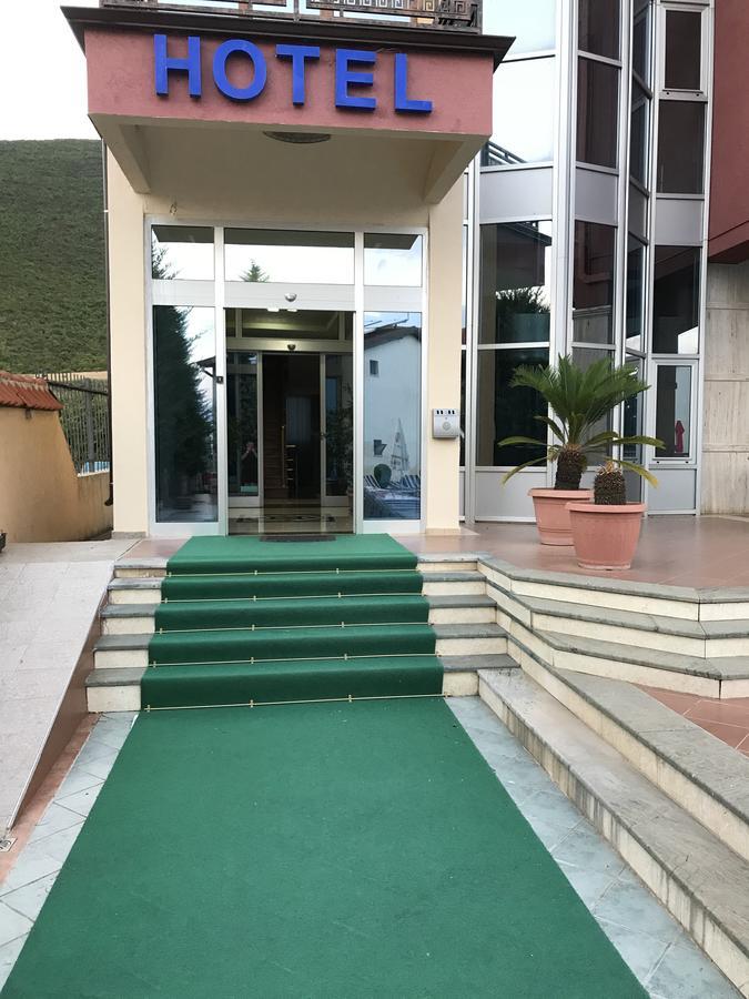Hotel Lyhnidas Udenisht Екстер'єр фото