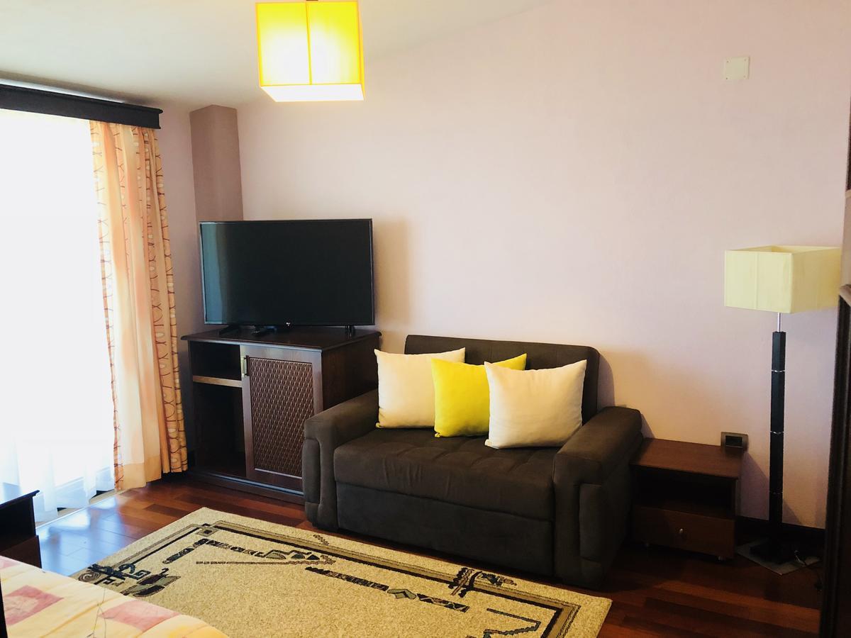 Hotel Lyhnidas Udenisht Екстер'єр фото