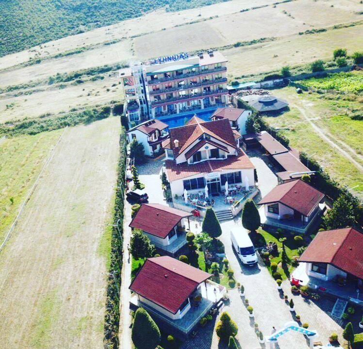 Hotel Lyhnidas Udenisht Екстер'єр фото