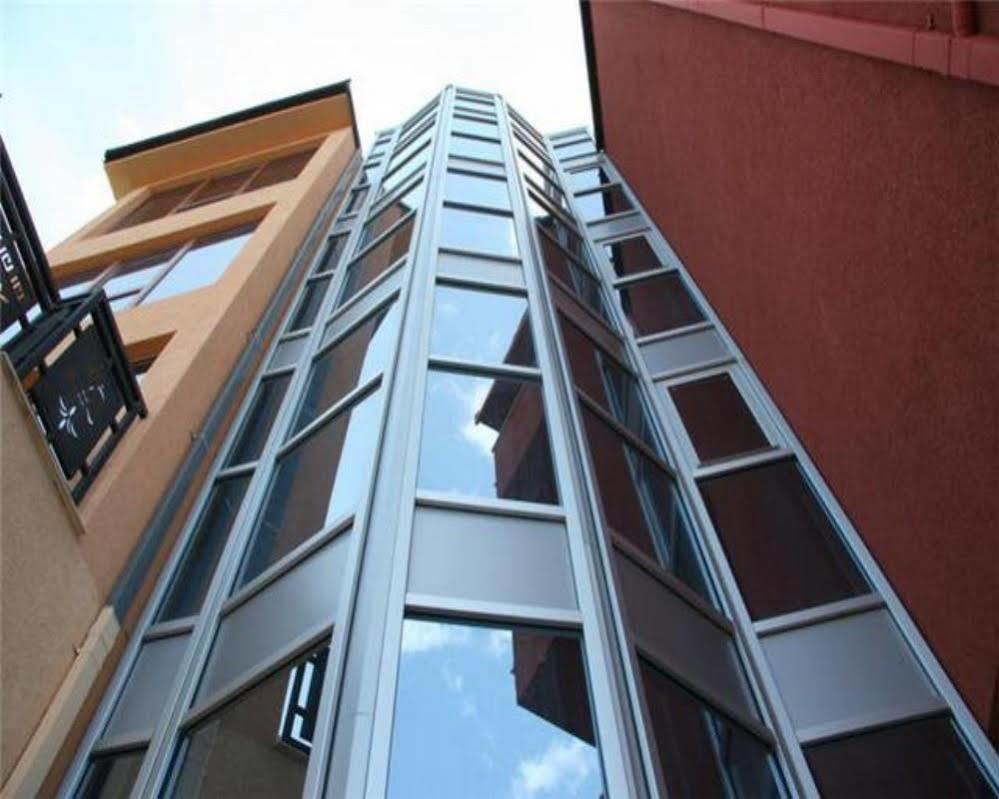 Hotel Lyhnidas Udenisht Екстер'єр фото